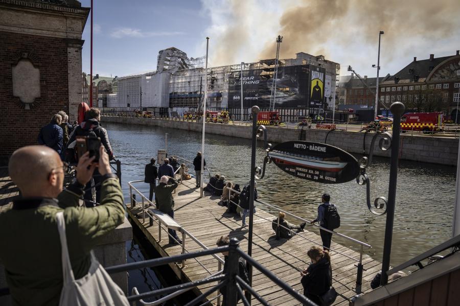 Δανία Κοπεγχάγη πυρκαγιά Χρημαστιστήριο