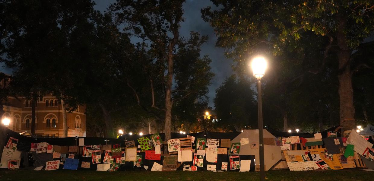Κατασκήνωση υπέρ των Παλαιστινίων στο Πανεπιστήμιο της Νότιας Καλιφόρνια