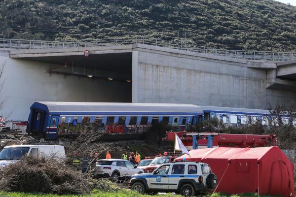 Στιγμιότυπο από το σιδηροδρομικό δυστύχημα στα Τέμπη