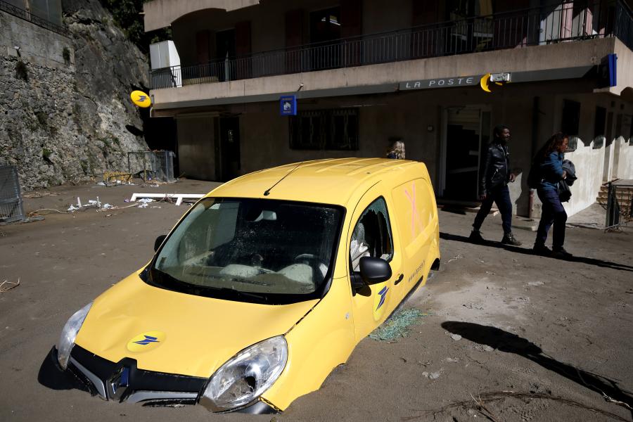 ΓΑΛΛΙΑ ΠΛΗΜΜΥΡΕΣ ΑΥΤΟΚΙΝΗΤΟ 