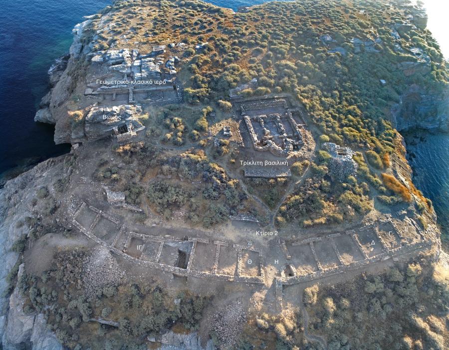 H βραχονησίδα «Βρυοκαστράκι» κοντά στην Κύθνο