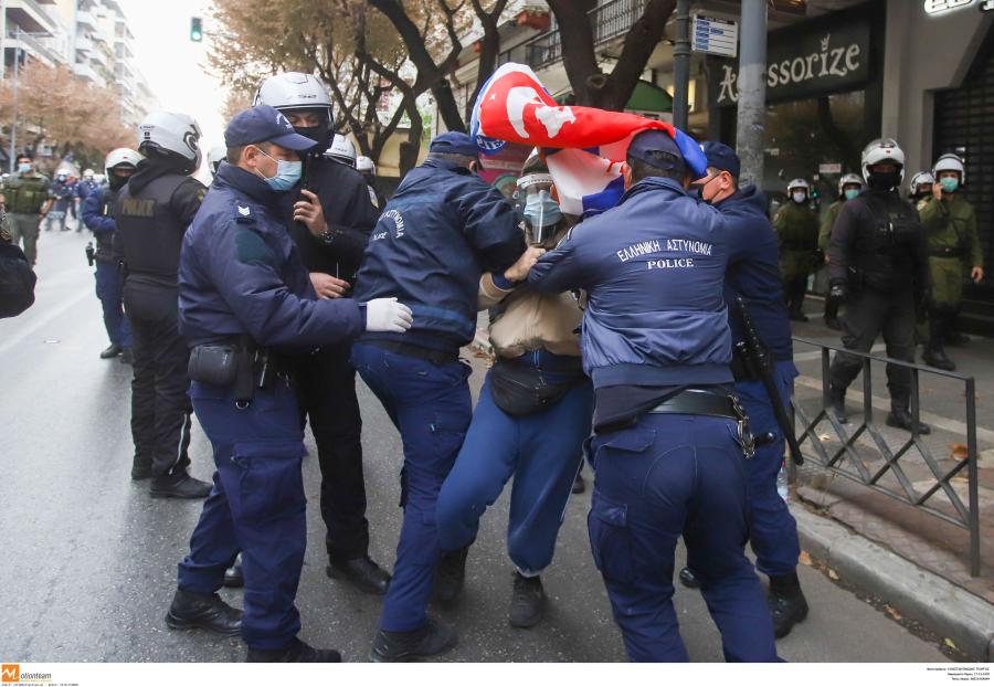 Βία αστυνομίας στη Θεσσαλονίκη