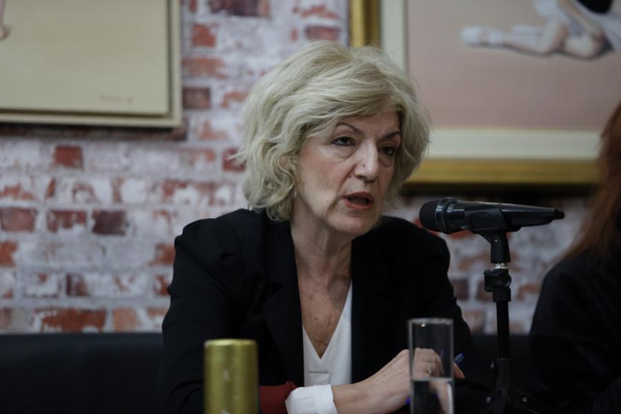 Η Σία Αναγνωστοπούλου