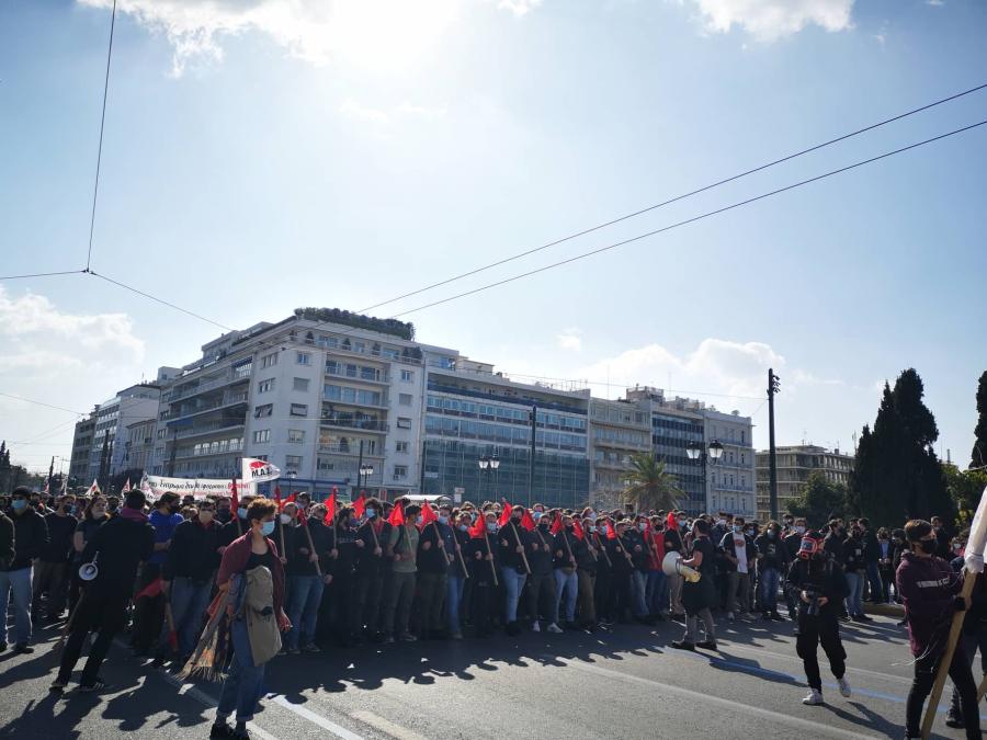 ΑΘΗΝΑ ΣΥΝΤΑΓΜΑ ΦΟΙΤΗΤΕΣ ΠΟΡΕΙΑ