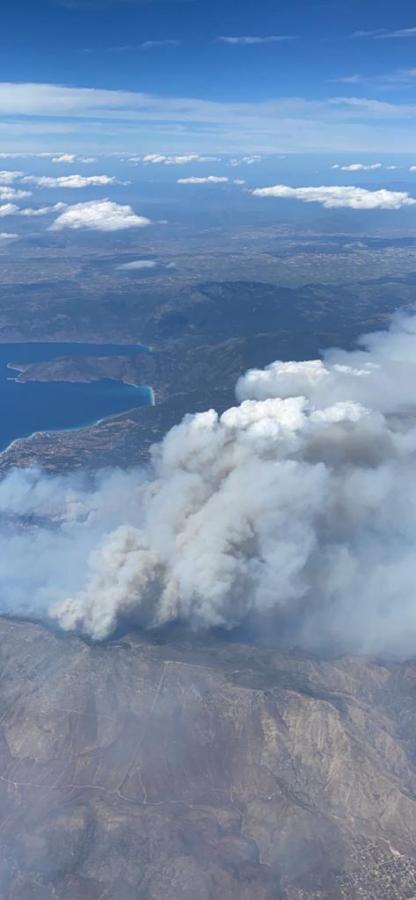 Πυρκαγιά στην Κορινθία από αεροπλάνο
