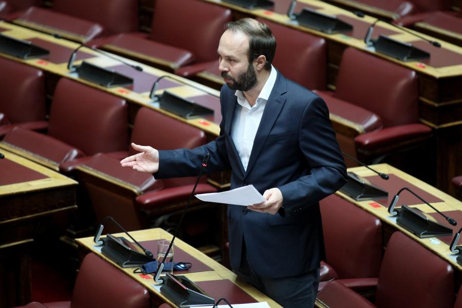 Ο Γιώργος Ψυχογιός στη Βουλή