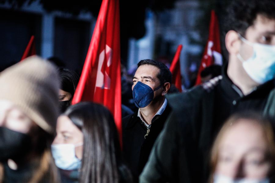 Ο Αλέξης Τσίπρας στην πορεία για το Πολυτεχνείο