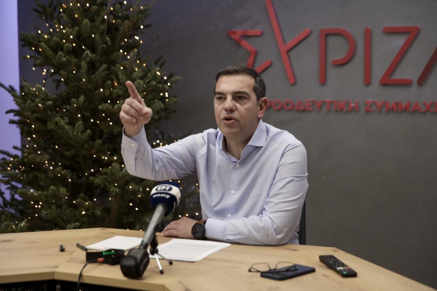 Ο Αλέξης Τσίπρας στα γραφεία του ΣΥΡΙΖΑ