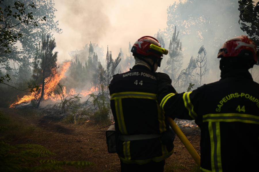 Φωτιά Γαλλία πυρκαγιά πυροσβέστες