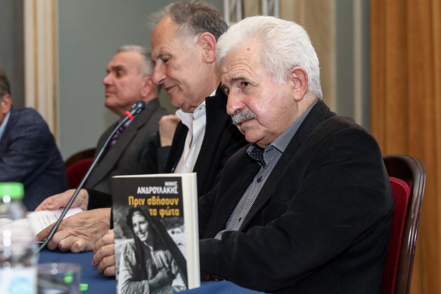 Ο Κώστας Λαλιώτης και ο Μίμης Ανδρουλάκης κατά την παρουσίαση βιβλίου
