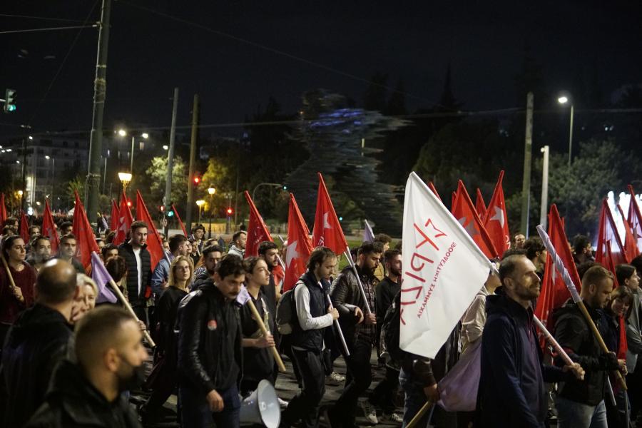 Το μπλοκ του ΣΥΡΙΖΑ στην πορεία για το Πολυτεχνείο