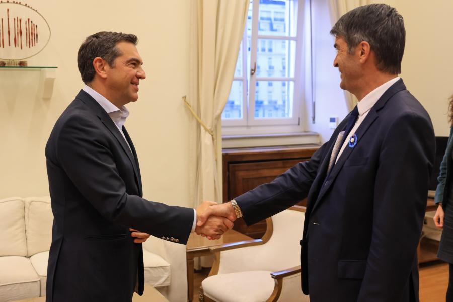 Ο Αλέξης Τσίπρας με τον Γάλλο πρέσβη