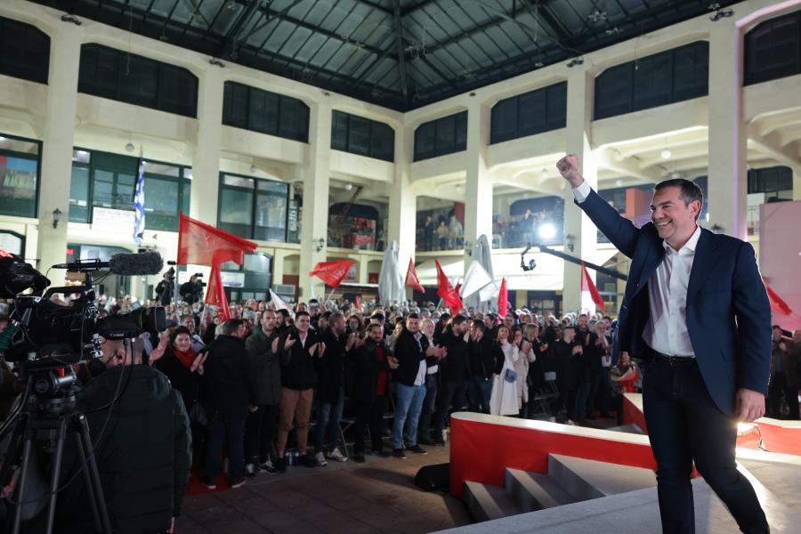 Ο Αλέξης Τσίπρας σε ομιλία στην Καρδίτσα