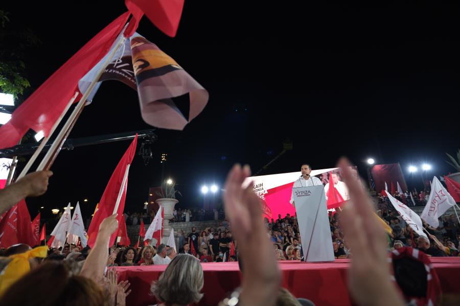 Κόσμος στο Σύνταγμα