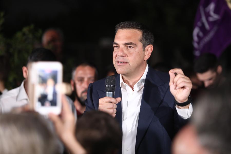 Χαιρετισμός Τσίπρα στα εγκαίνια του εκλογικού περιπτέρου του ΣΥΡΙΖΑ-ΠΣ στο Περιστέρι 