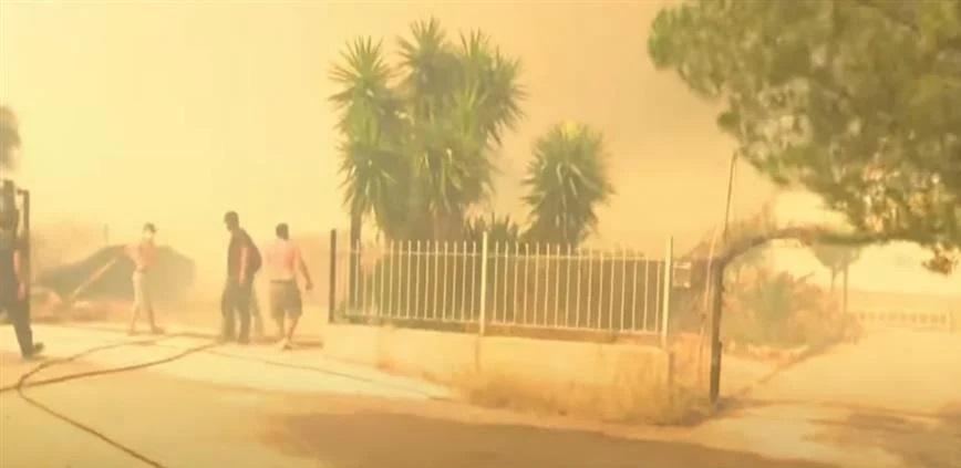 Φωτιά κοντά στη Νέα Ζωή