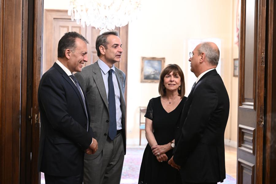 ορκωμοσία Οικονόμου και Βρούτση
