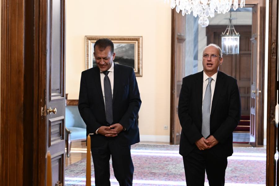 ορκωμοσία Οικονόμου και Βρούτση