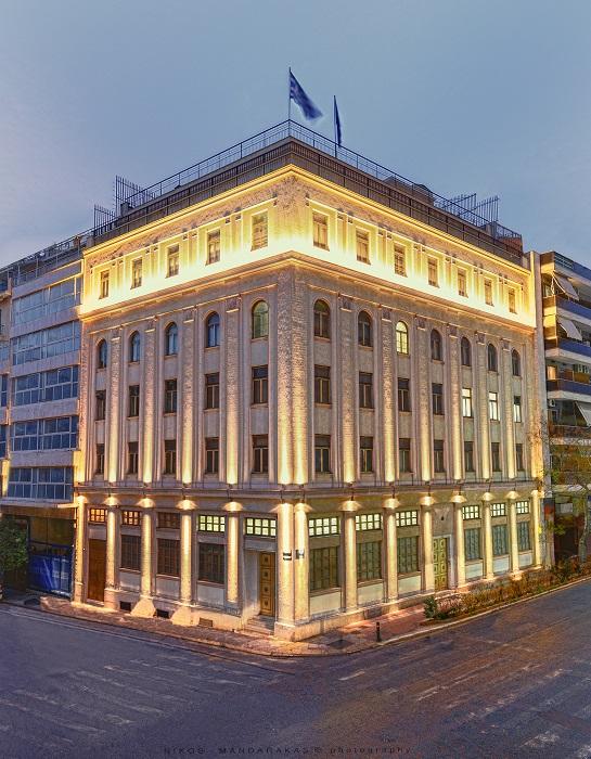 ΤΕΚΤΟΝΙΚΗ ΣΤΟΑ ΑΧΑΡΝΩΝ