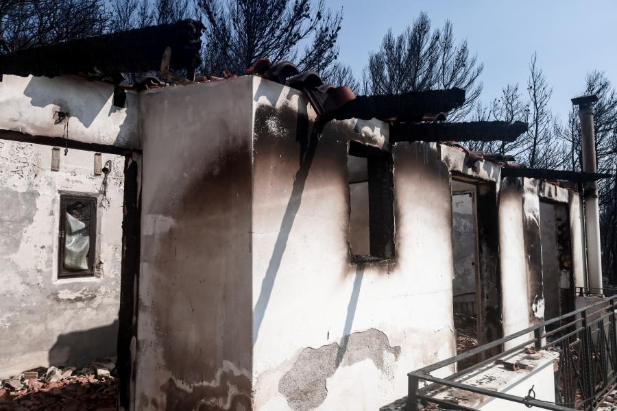 Αγία Παρασκευή Μενίδι Πάρνηθα φωτιά πυρκαγιά