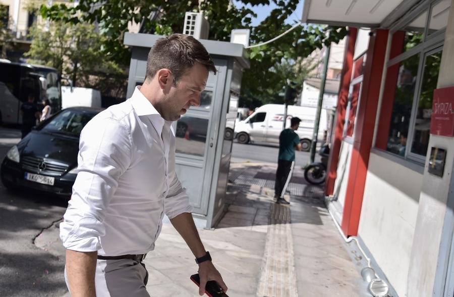 Ο Στέφανος Κασσελάκης στα γραφεία του ΣΥΡΙΖΑ-ΠΣ