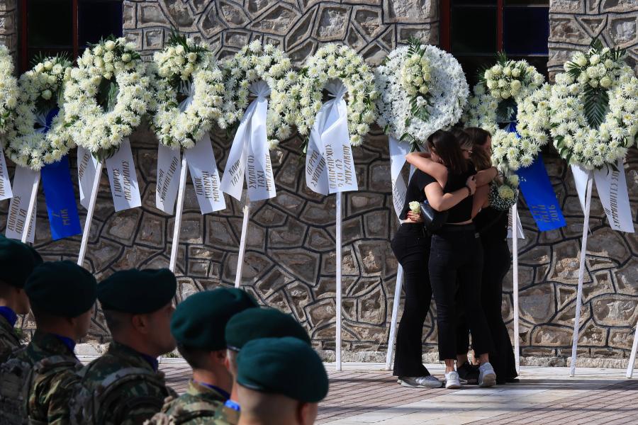 Στιγμιότυπο από την κηδεία του 27χρονου που πέθανε στη Λιβύη