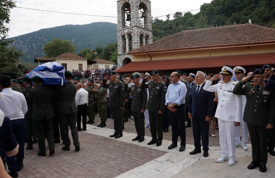 Στιγμιότυπο από την κηδεία του 27χρονου που πέθανε στη Λιβύη