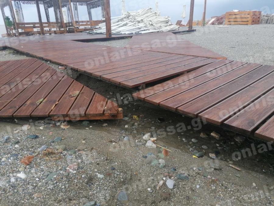 Καταστροφές παραλία Λάρισα