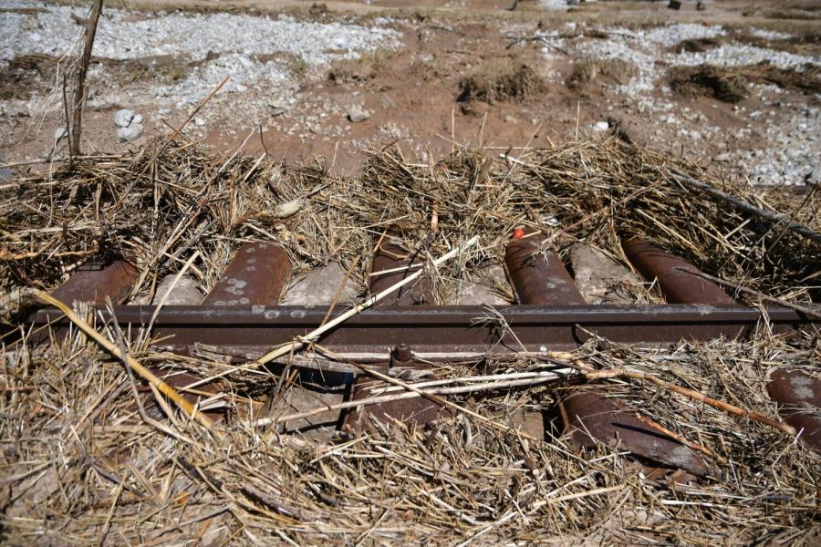 ράγες σιδηροδρομικό δίκτυο Λάρισα Βόλος