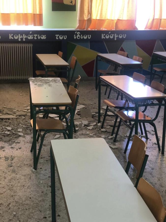Αιγάλεω - σοβάδες σε δημοτικό σχολείο 2