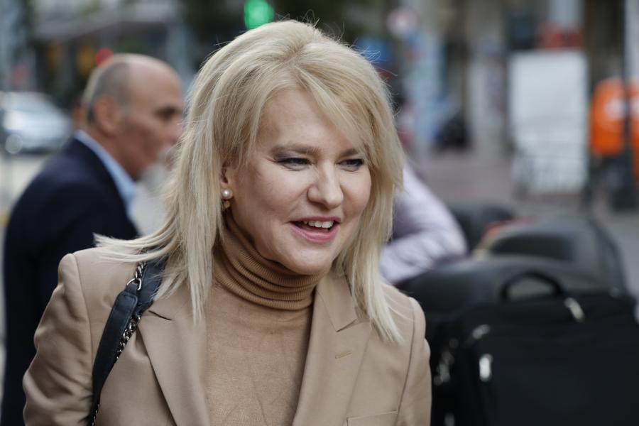 Θεοδώρα Τζάκρη