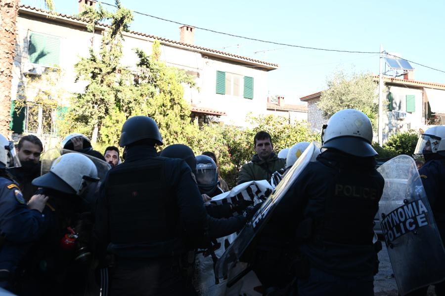 ΑΝΩ ΠΕΤΡΑΛΩΝΑ ΕΞΩΣΗ