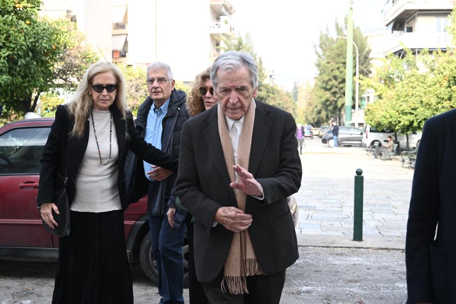 Κώστας Γαβράς κηδεία Βασιλικού