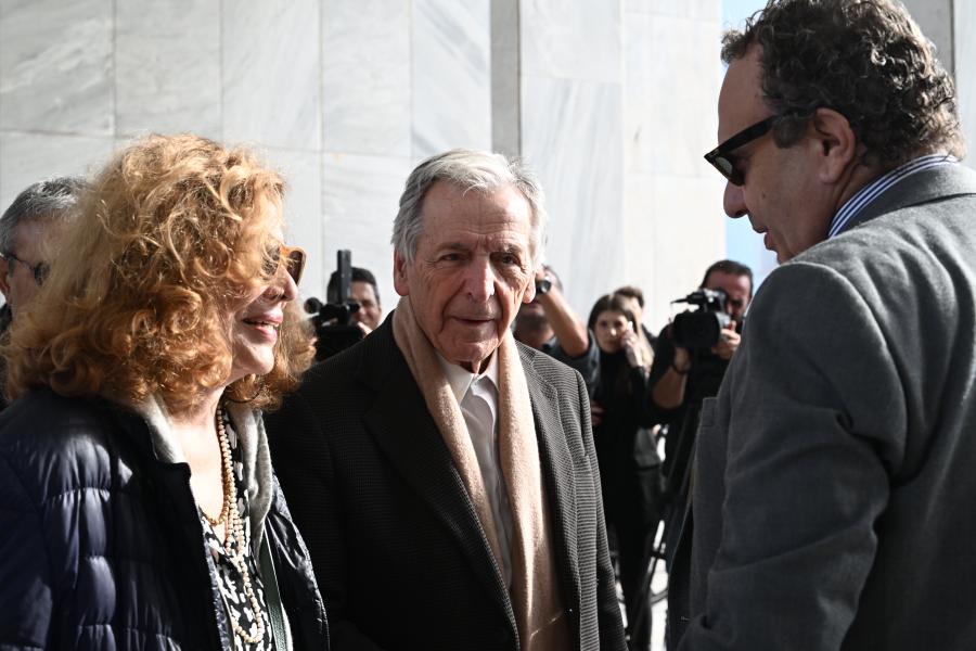 Κώστας Γαβράς κηδεία Βασιλικού