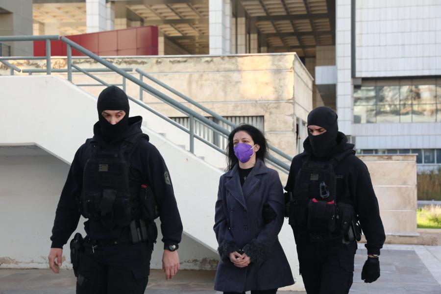 ΜΗΤΕΡΑ 12ΧΡΟΝΗΣ ΚΟΛΩΝΟΣ