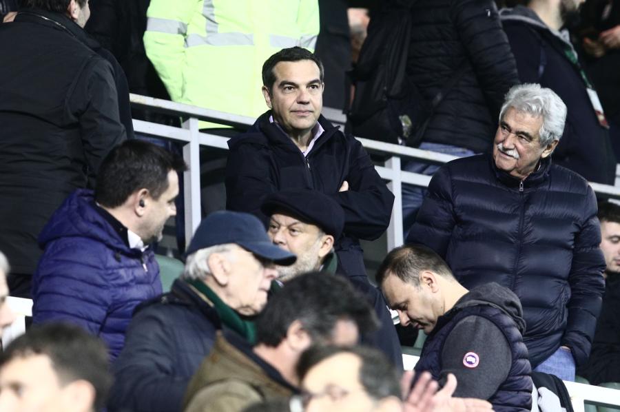 Ο Αλέξης Τσίπρας στο επικό ματς Παναθηναϊκός - ΠΑΟΚ 