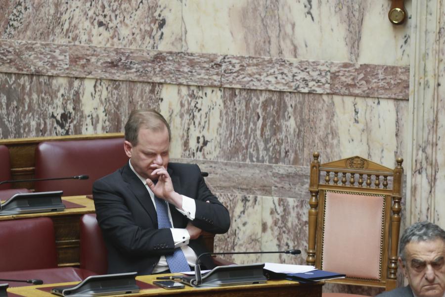 Ο Κώστας Καραμανλής στη Βουλή