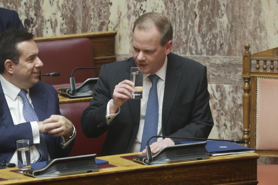 Ο Κώστας Καραμανλής στη Βουλή