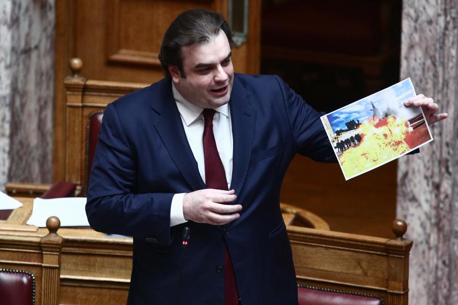 Ο Κυριάκος Πιερρεκάκης στη Βουλή