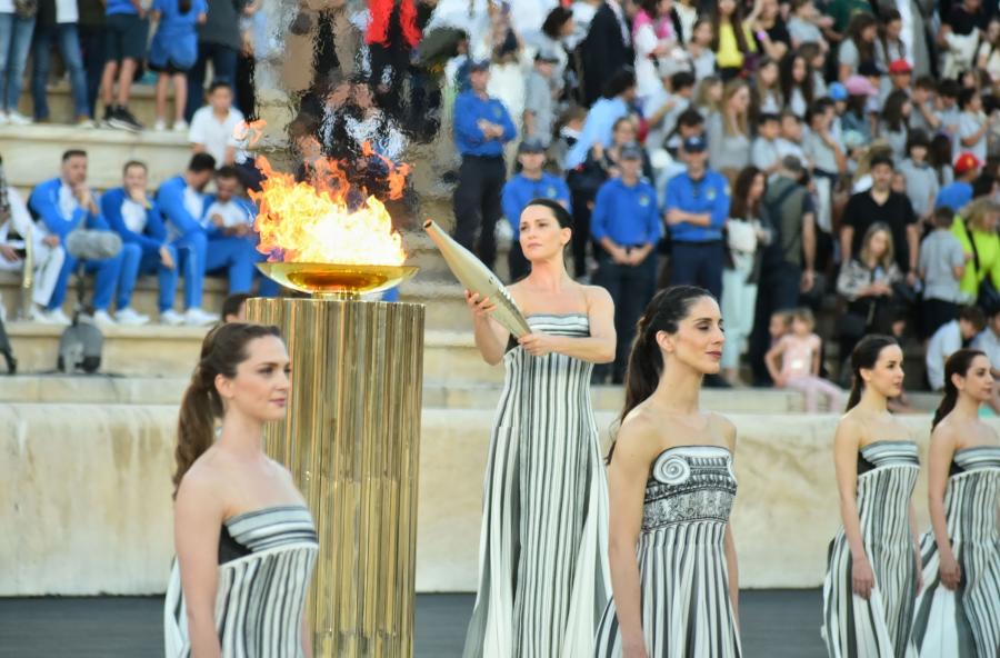 Παράδοση ολυμπιακής φλόγας