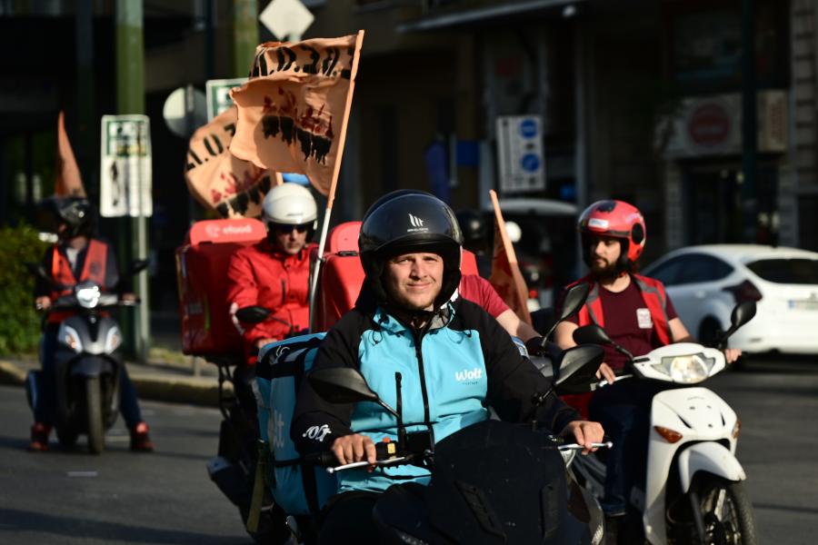 Απεργιακή μοτοπορεία στην Αθήνα 