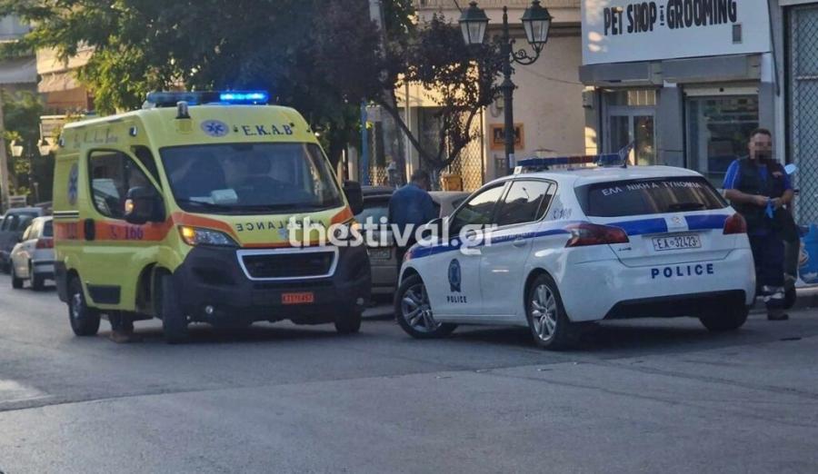 Περιπολικό και ασθενοφόρο στο σημείο του αιματηρού επεισοδίου