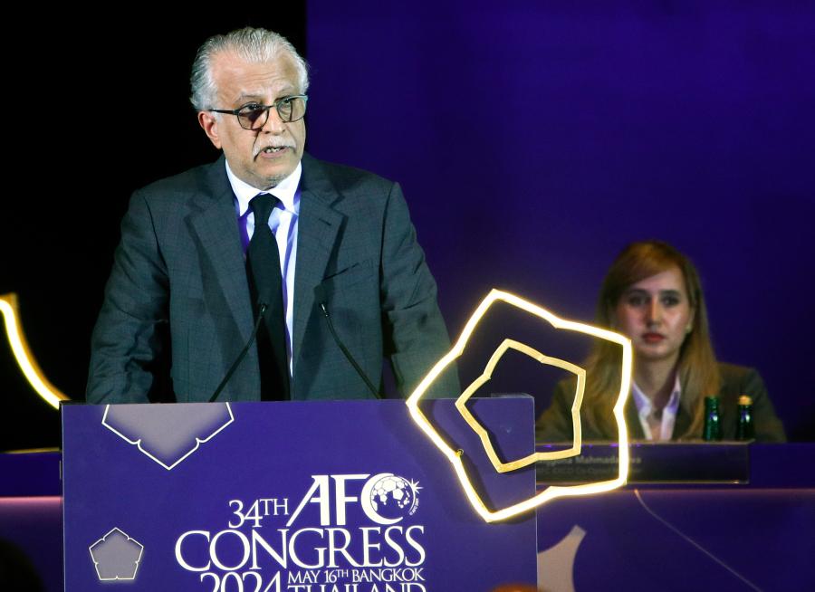 O πρόεδρος της AFC Σεΐχης Σαλμάν μπιν Εμπραχίμ Αλ Χαλίφα