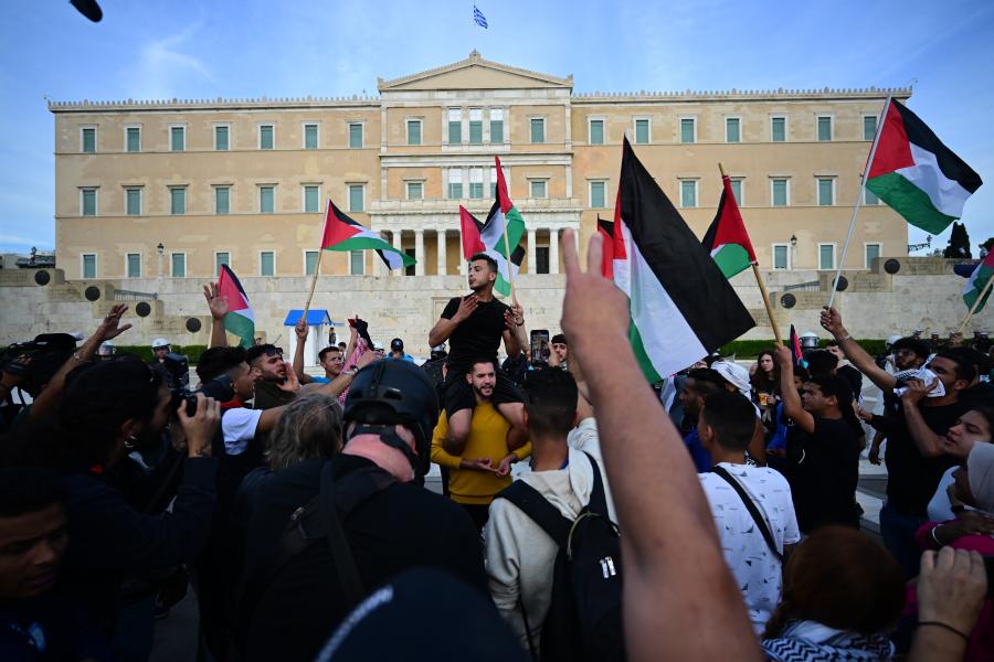 Συγκέντρωση αλληλεγγύης για την Παλαιστίνη στην πλατεία Συντάγματος, Αθήνα, Τρίτη 7 Μαΐου 2024. 