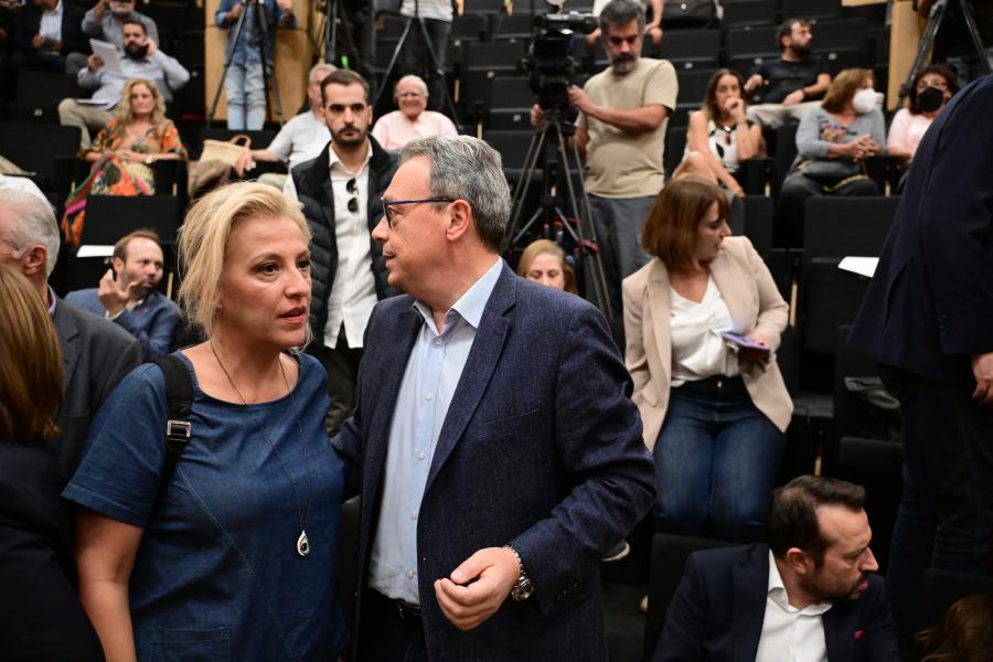 Ρένα Δούρου