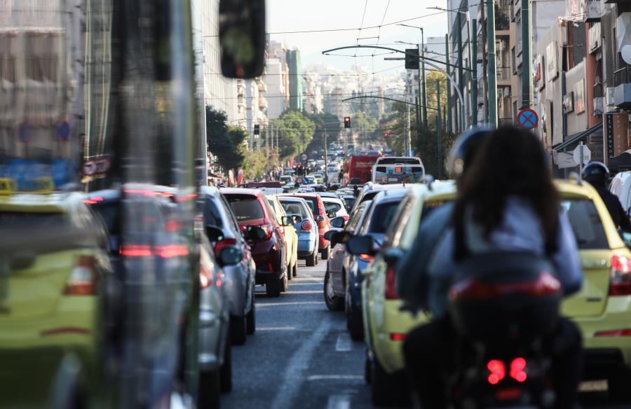 Κίνηση στους δρόμους της Αθήνας