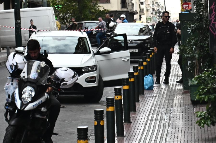Έρευνες της ΕΛΑΣ στην Σωκράτους για όχημα με εκρηκτικά