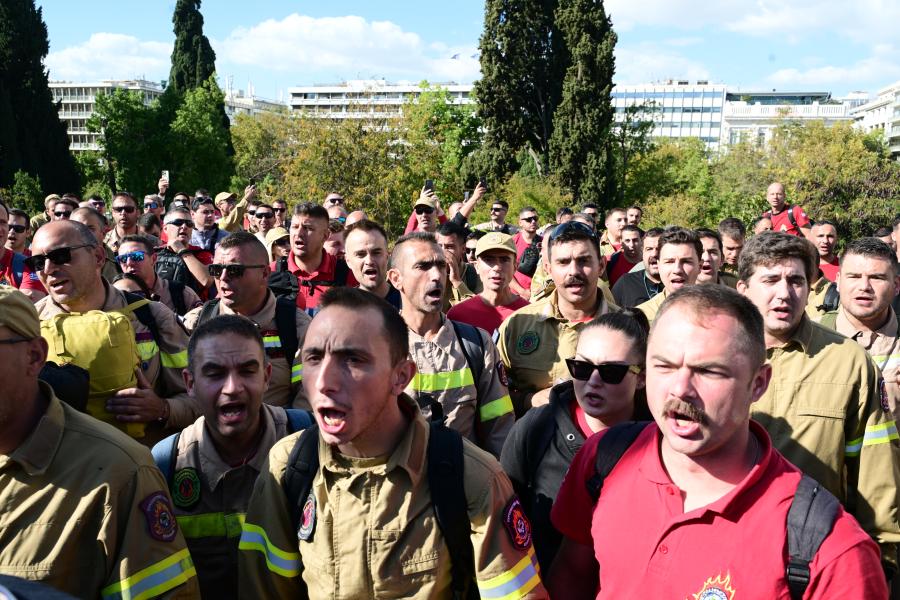 Εποχικοί πυροσβέστες