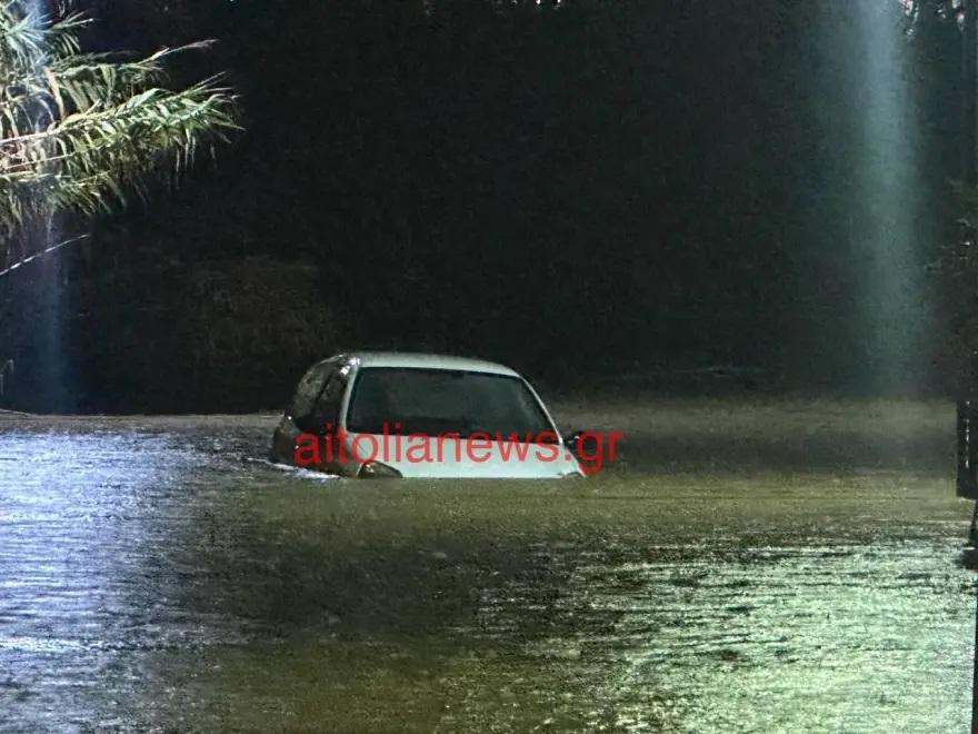 Εγκλωβισμένος οδηγός στο όχημά του