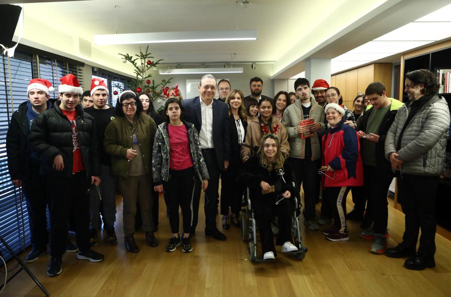 Σωκράτης Φάμελλος Τατιάνα Παπαδοπούλου κάλαντα